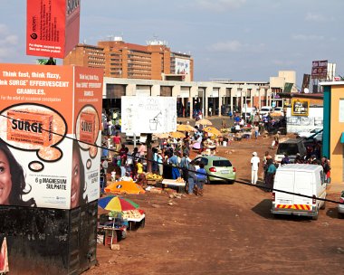 Johannesburg Johannesburg med Soweto. Hector Petersen Memorial och museum. Lunch i Soweto. Nära Pretoria, Voortrekker monumentet....